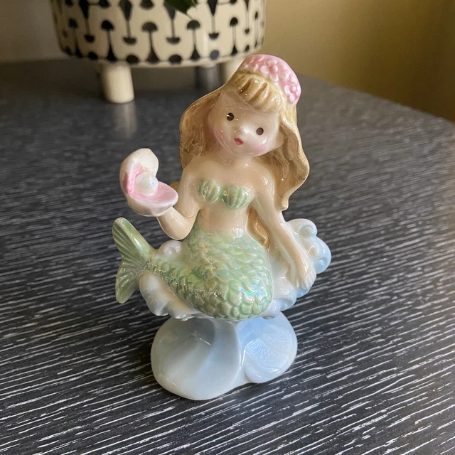 Vtg Napco Iridescent Ceramic Mermaid Holding Pearl Figurine Japan 1806 Napcoware