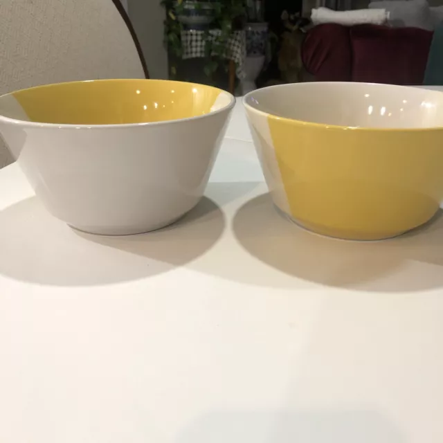 Room Essentials Yellow & White Salad Soup Pasta Noodle Cereal Bowl RE Target