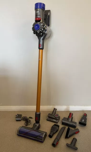 DYSON V8 Absolute Cordless Vacuum Cleaner Hoover With Accessories - VGC