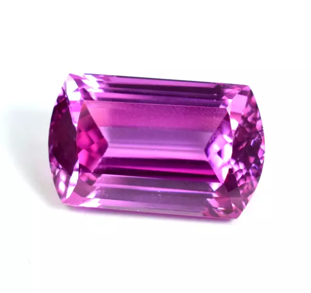 Rubis rose Mogok naturel 19x11 mm, 23.60 ct, superbe forme fantaisie,...