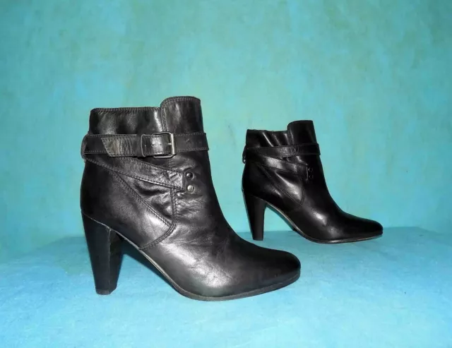 bottines boots IKKS en cuir noir p 39 fr très bon état