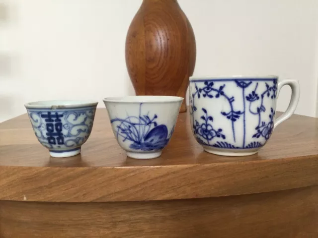 3 Old Chinese Antique Blue And White Cups