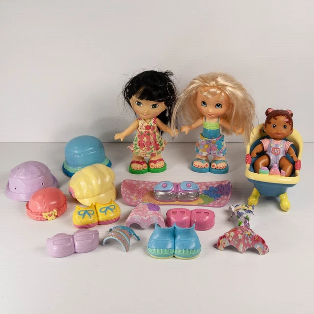 2006 Fisher Price Snap N Style Lot - 3 Dolls Bathtub Snowboard and Clothing