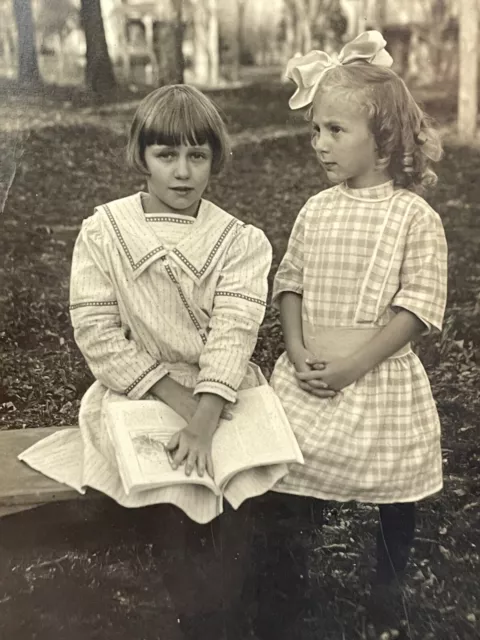 H6 RPPC Photo Postcard Girls Sisters Friends 1910-20's Reading Book Portrait