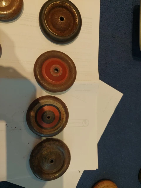 Lot De 10 Roues En Tôle Demi-coquille Pour Jouets Anciens – Pièces Détachées Vintage