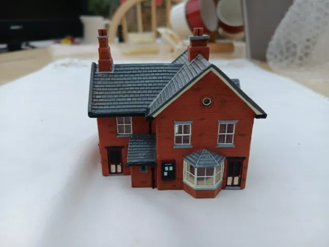 N Gauge Hornby Lyddle End Detached House Excellent condition