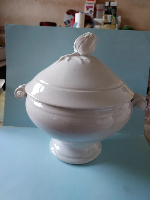 ANCIENNE SAUCIÈRE À poisson en Barbotine Estampillée Sarreguemines France - EUR 24,50 - FR