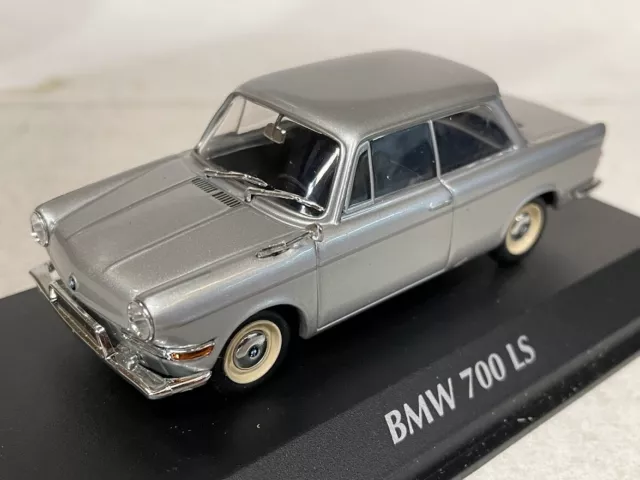 MAXICHAMPS BMW 700 LS 1960 Silver 1:43 diecast