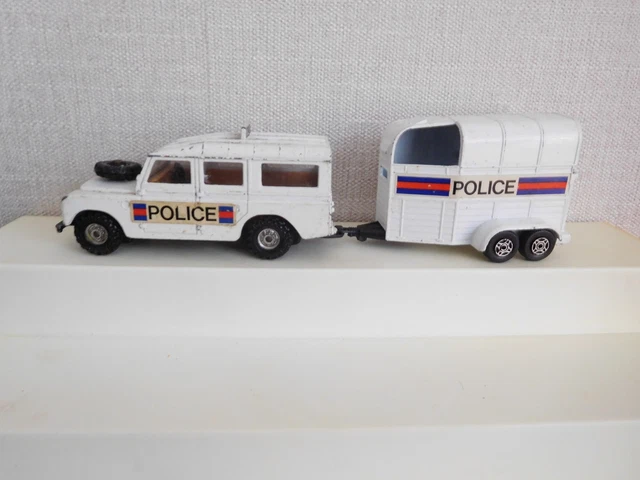 CORGI GIFT SET Police Land Rover 109 WB And Rice Beaufort Double