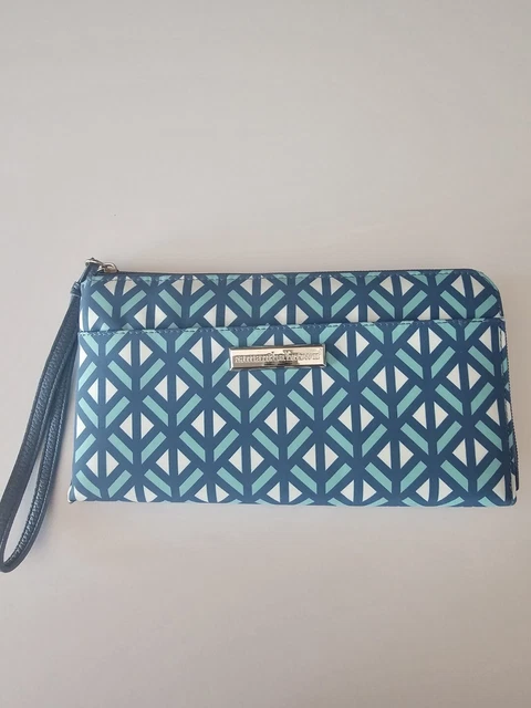 Samantha Brown To Go Wristlet Travel Wallet - NEW Seaside