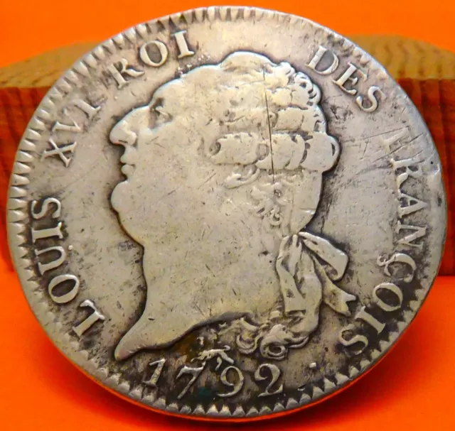 Francia, 5 Francos, 1792. Luis Xvi. Año 4 De La Liberte. Plata.   (575)