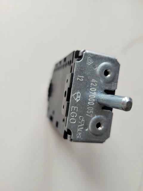Interrupteur selecteur d'origine BOSCH, SIEMENS, BALAY, BLAUPUNKT 00623140