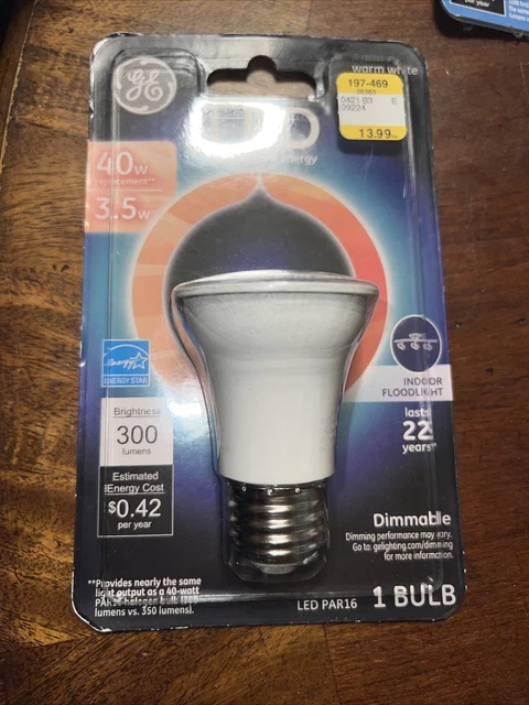 GE 40w Bright White Indoor Floodlight Dimmable PAR16 Bulb 26383