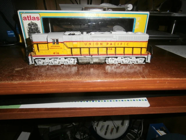 ATLAS SD-24 UNION Pacific 402 7595 Ho Scale Locomotive Model