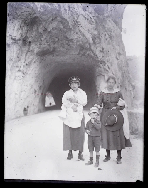 FRANCE Family Travel c1930 Photo NEGATIVE Glass Plate Vintage VrL5n7