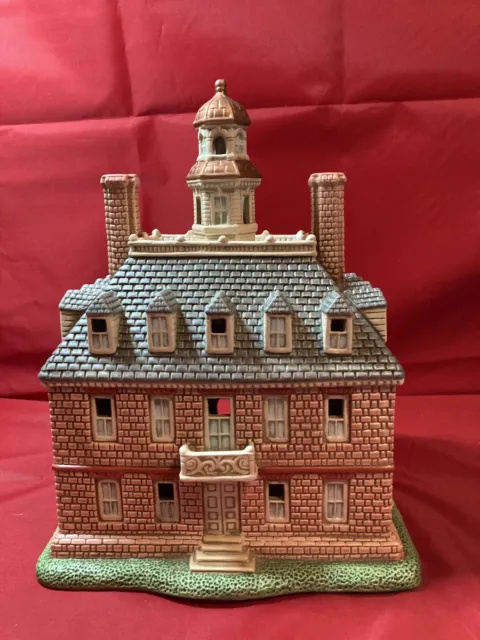 1996 Lefton Williamsburg Collection The Governor’s Palace 1722 Lighted House