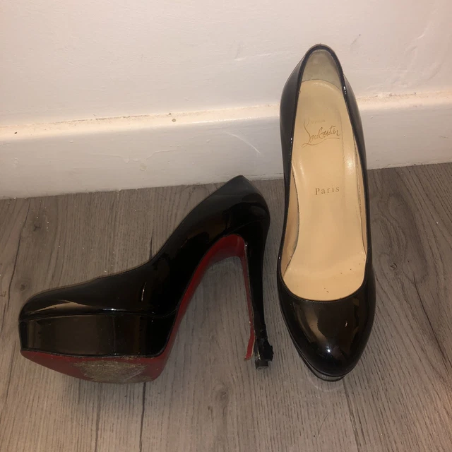 CHRISTIAN LOUBOUTIN BLACK PATENT LEATHER BIANCA PUMPS SIZE 5US/ 35.5EU MINT