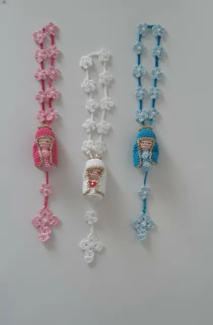 Coroncina rosario con Madonnina fiori e perline all'uncinetto, rosario