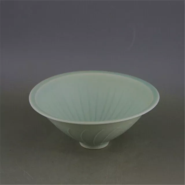 Chinese Song Hutian Kiln Celadon Porcelain Hand Carved Stripe Pattern Bowl 6.10"