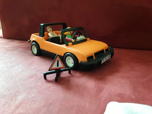 Playmobil orangenes Auto mit Warndreieck und 2 Figuren 3473