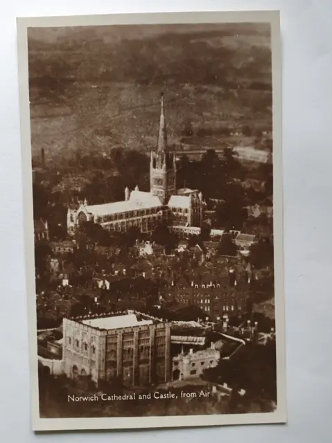 Unposted J. Thornton Postcard - Norwich Cathedral & Castle from air #B