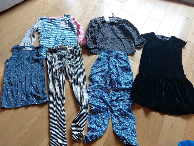 Girl Ages 7 To 8 Clothes Bundle