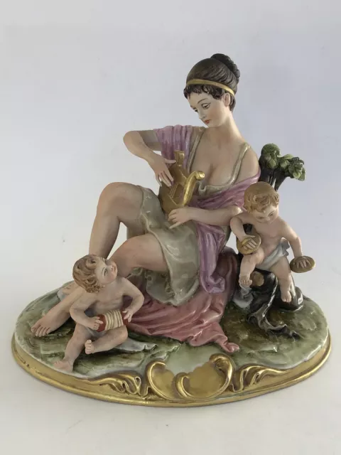 Sublime GRAND GROUPE PORCELAINE de CAPODIMONTE KING’S FEMME et PUTTIS MUSICIENS