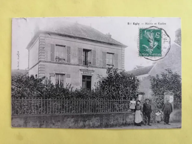 CPA 91 - EGLY Essonne Town Hall & Animated Schools Written in 1911