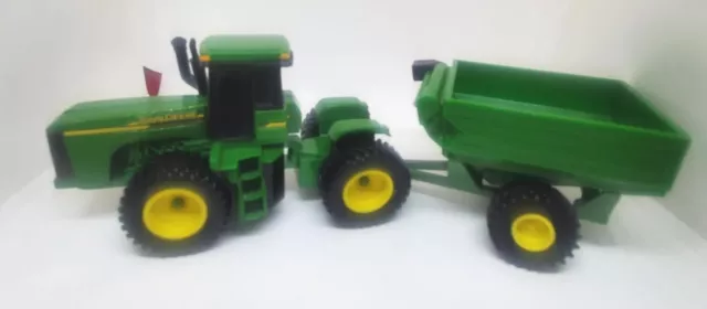 ERTL John Deere Articulating 4WD Tractor with Grain Wagon Trailer Green