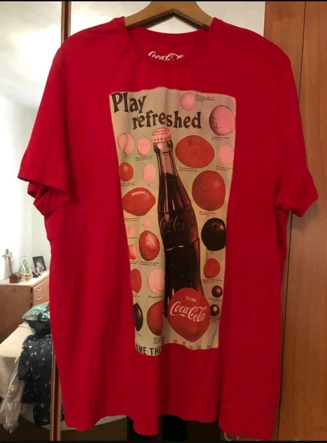 Camiseta Coca Cola Play Refreshed. 2014. 3XL, Color Rojo. Original, Muy Rara.