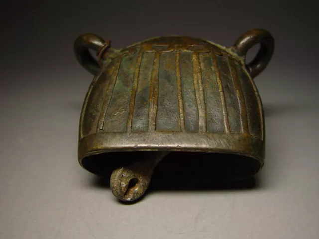 ANTIQUE BURMESE BRONZE 'MANDALAY' WATER BUFFALO BELL. MYANMAR, 19th C.