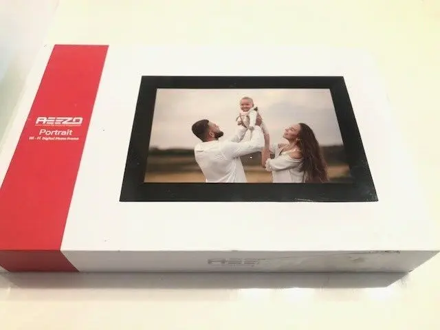 AEEZO Portrait 01 Black 9in HD Display 16GB storage Wi-Fi Digital picture frame