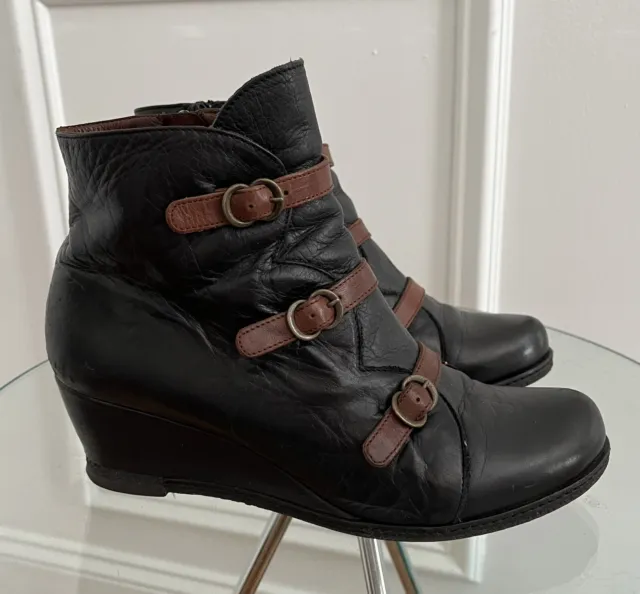 Eric Michael Lena BLACK Brown Leather Buckle Wedge Ankle Booties EUR 39 US 8.5 9