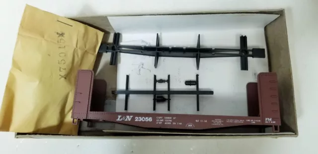 Athearn Blue Box 1453 KIT Louisville and Nashville RR Pulpwood Flat Car 23056 HO Athearn Blue Box 1453 KIT Louisville and Nashville RR Pulpwood Flat Car 23056 HO
