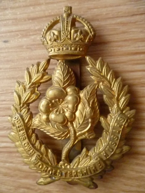 Queen's Own Worcestershire Hussars Regiment Cap Badge KC All Brass Slider