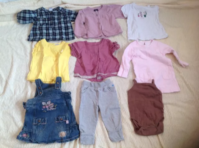 Lot De Vêtements Bébé Fille 12 Mois ( Lvf01/02/4-21B )