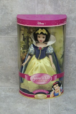 Disney Princess Snow White Keepsake Porcelain Doll by Brass Key Keepsakes
