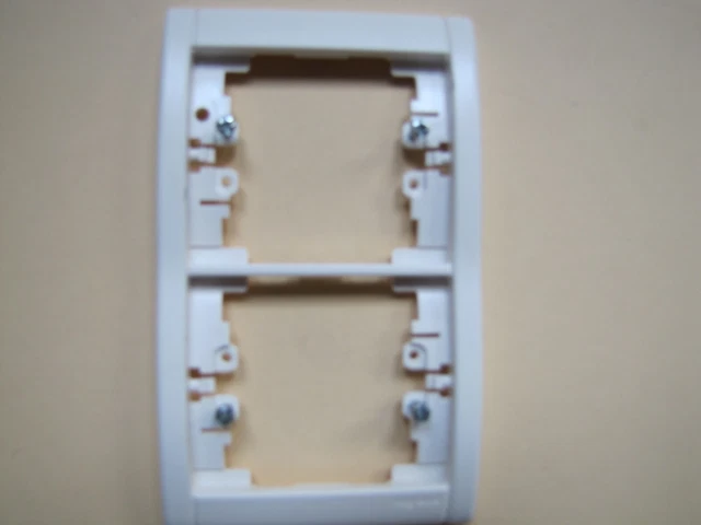 Plaque Verticale Legrand SAGANE 85001 - 2 Postes KOZI OPALIS Blanc - Réf. AVB256 - Neuf