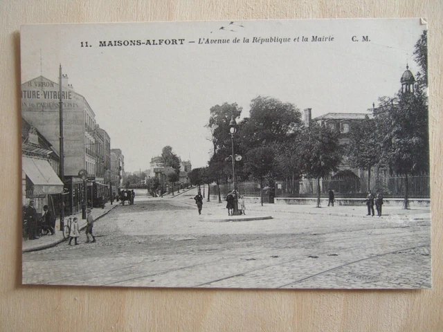 Cpa Maisons Alfort (94) L'avenue De La Republique Et La Mairie. Animee