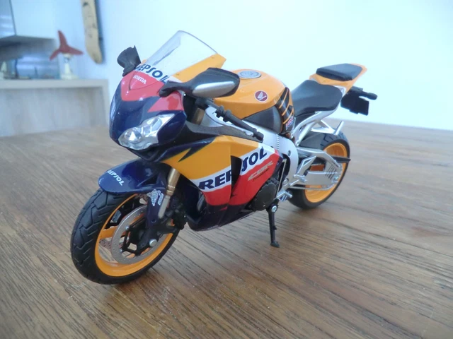 HORLOGE MOTO MINIATURE, Honda Goldwing , 05 EUR 40,00 - FR