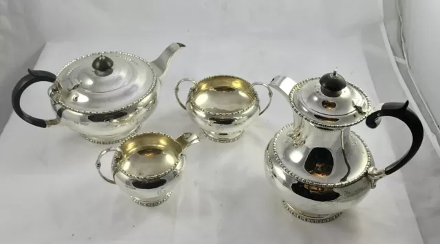 Set da tè Sheffield argento massiccio 4 Peace di Walker And Hall 1928