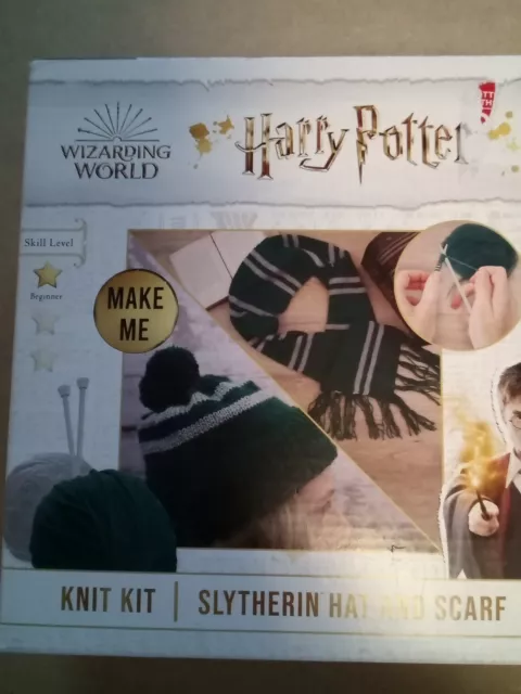 Harry Potter Make Your Own Slytherin Hut und Schal Strickset - Neu
