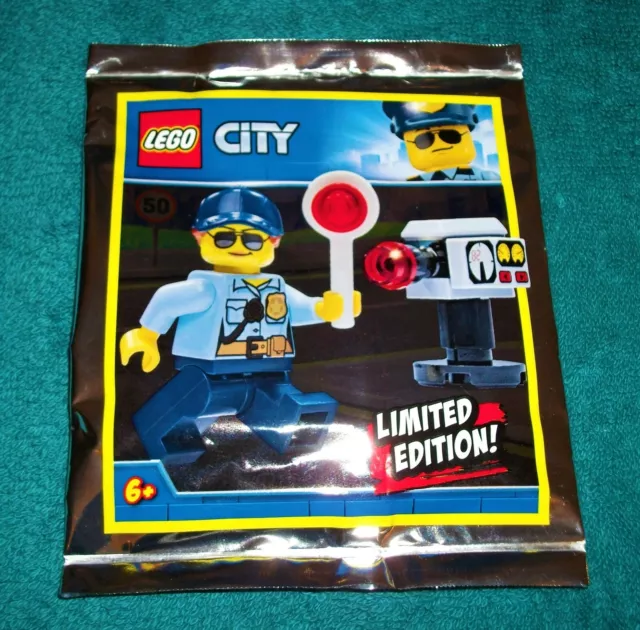 LEGO CITY: Policewoman with Speed Camera Polybag Set 951910 BNSIP