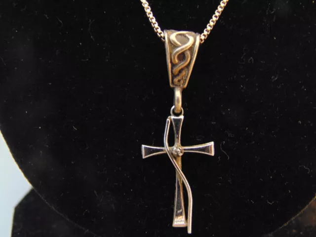 Gorgeous Sterling Silver Cross W/ A Cz Stone And A 20" Sterling Silver Chain