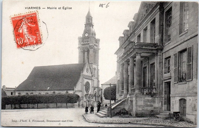 95 VIARMES - la mairie et l'eglise.