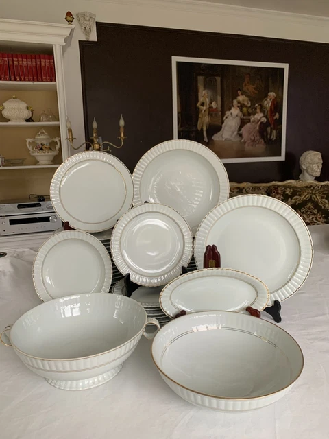 Bernardaud  Service de table en porcelaine de Limoges model Valenciennes 1937