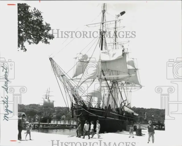 Press Photo Whaleship Charles W. Morgan at Mystic Seaport in Connecticut