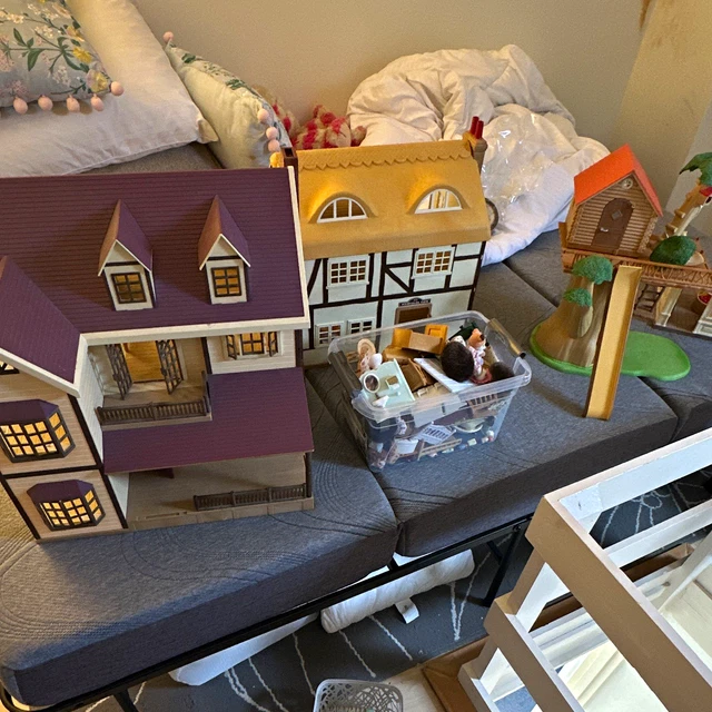 SYLVANIAN FAMILIES -HOUSE on hill/oakwood/hilltop,supermarket ...