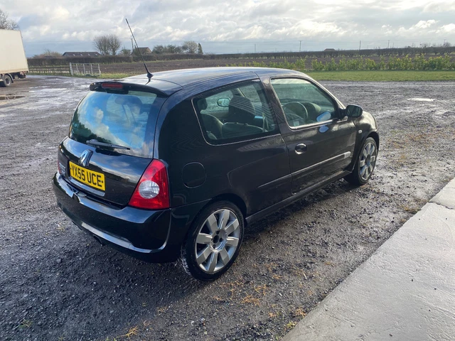 Renault Clio 182 Cup - Genuine 97k 1 owner car - HPI clear - cambelt & dephaser