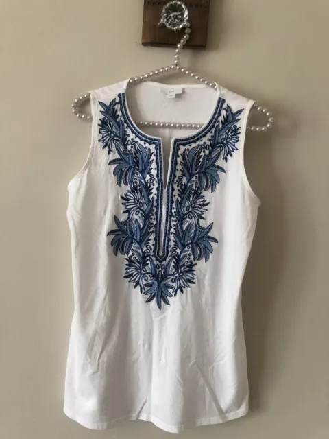 J. Jill Womens Size XS White Sleeveless Top Blue Floral Embroidered Cotton